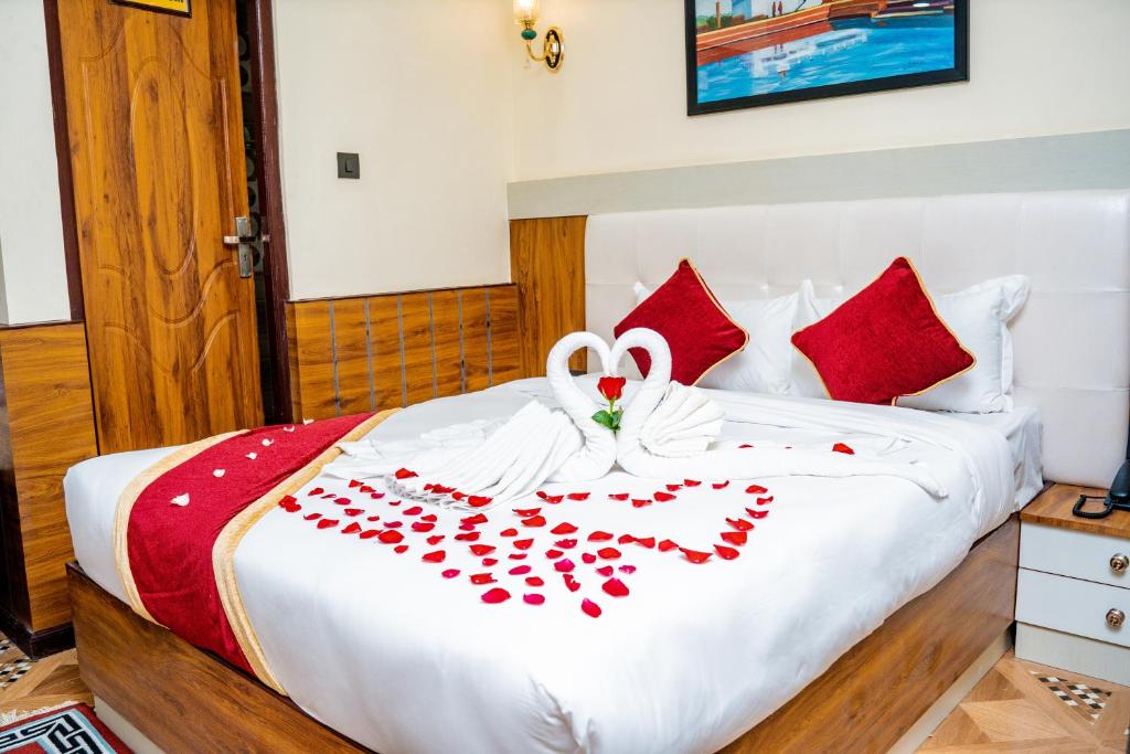 Deluxe Queen Room - Hotel Palazzo | Hotel in Kalanki, Kathmandu